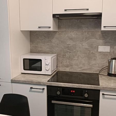 Apartment Z Ogrodkiem Na Warszawskiej Woli 바르샤바 외부 사진