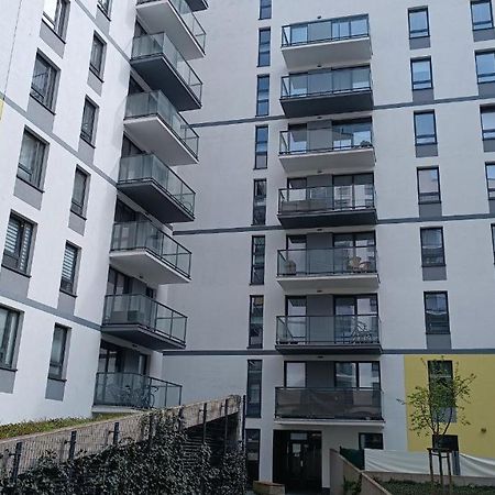 Apartment Z Ogrodkiem Na Warszawskiej Woli 바르샤바 외부 사진