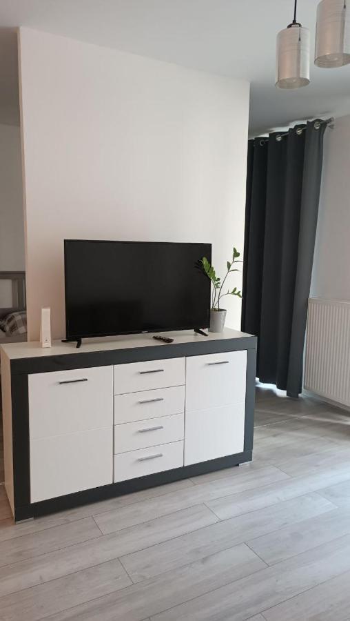 Apartment Z Ogrodkiem Na Warszawskiej Woli 바르샤바 외부 사진