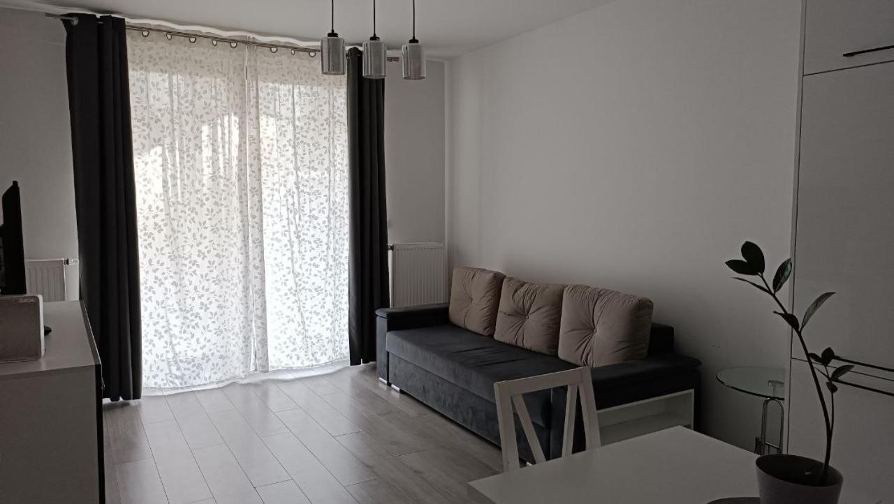 Apartment Z Ogrodkiem Na Warszawskiej Woli 바르샤바 외부 사진